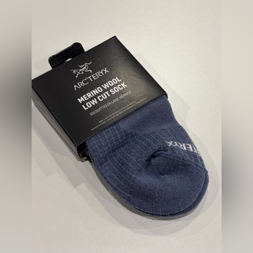 Arc’teryx Adult Medium Merino Wool Low Cut Sock Stratus Blue Purple Grey NWT